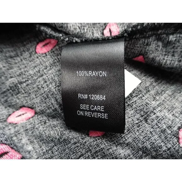 Torrid Women Kisses Skirt Size 2 - Picture 4 of 6